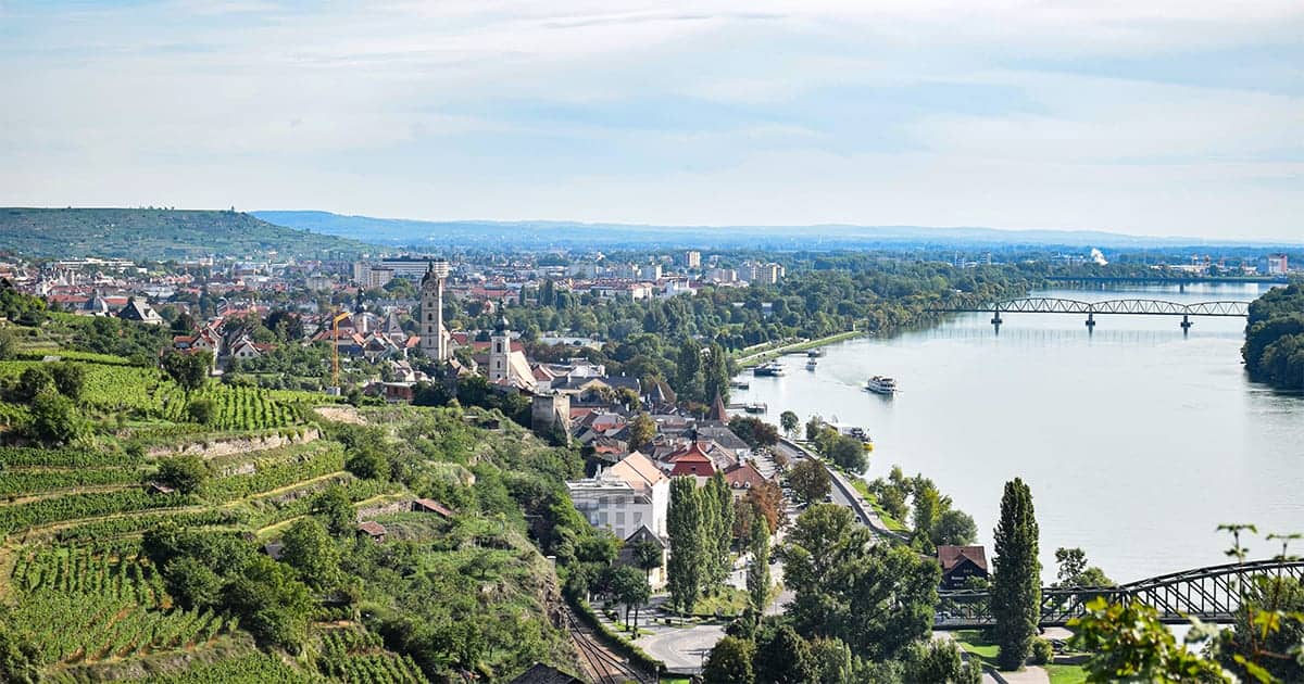 Uitzicht op Krems, Und & Stein