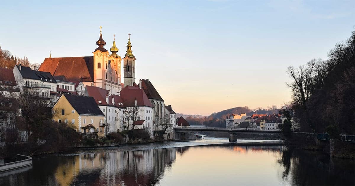 Pfarrkirche Steyr-St. Michael aan de rivier Steyr