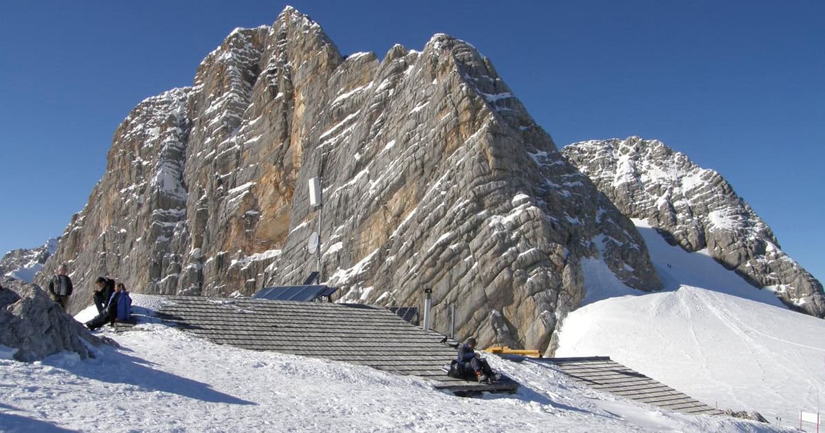 Seethalerhütte onder de sneeuw 