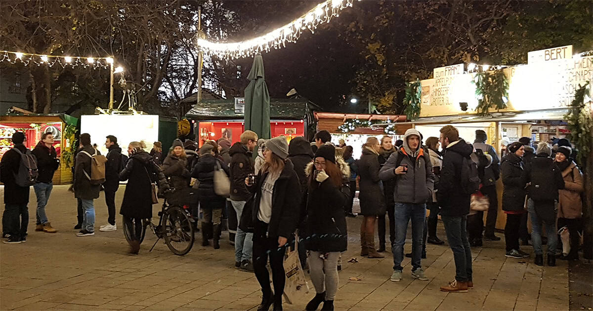 Chritkindlmarkt op de Karlsplatz