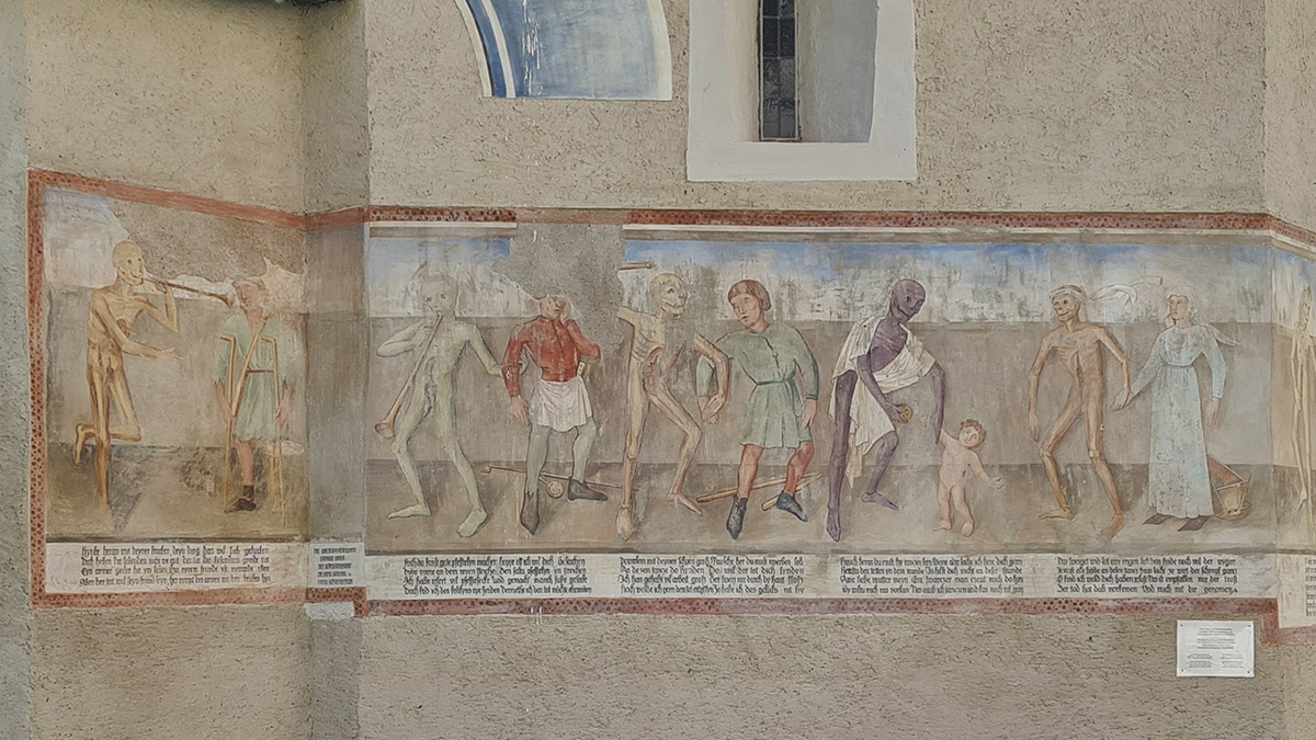 Fresco op het knekelhuis