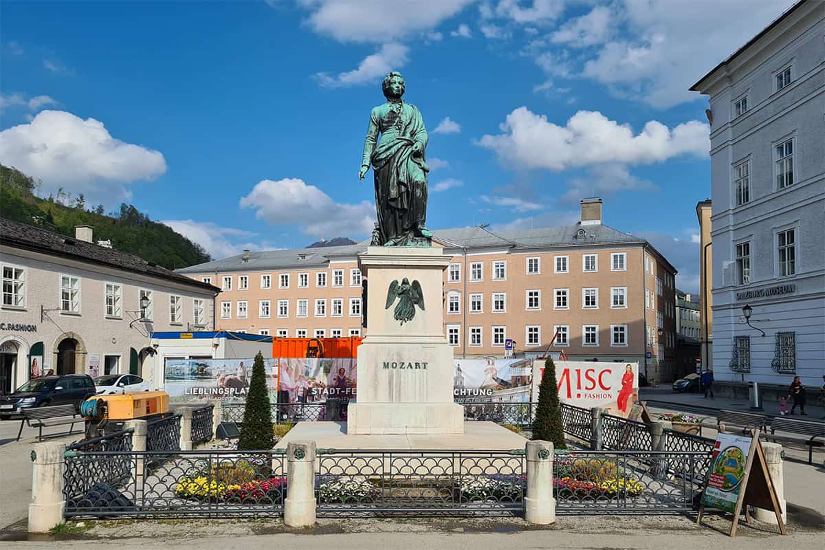 Mozart standbeeld in Salzburg