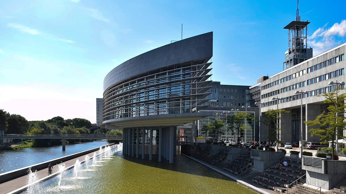 Parlementsgebouw in het Landhausviertel